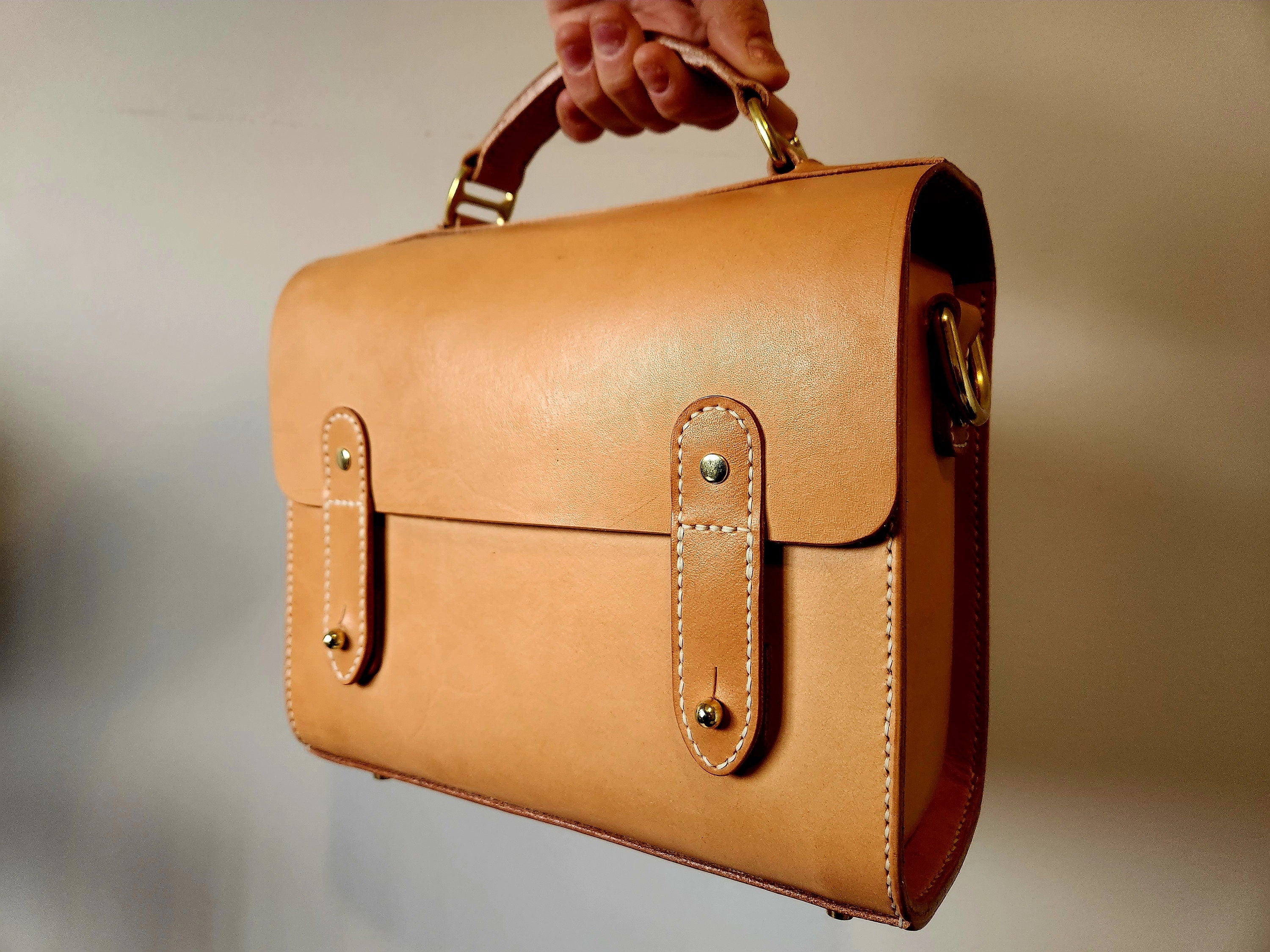 Leather Pattern | Mini Messenger Bag | PDF Printable Pattern with Video Tutorial