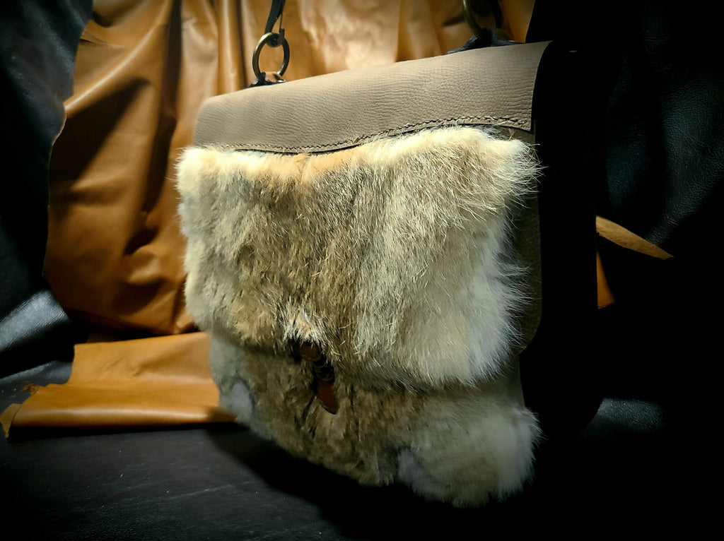 Forager's Satchel With Fur Trim Leather Pattern with Video Tutorial